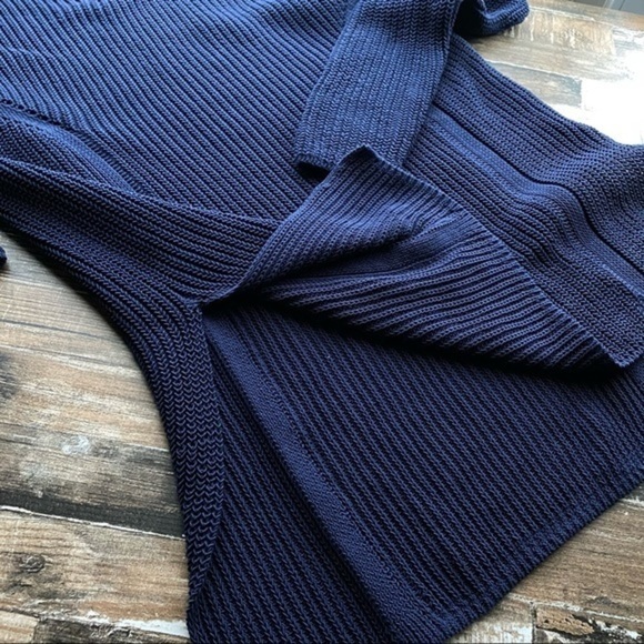 Athleta Highline Navy V-Neck Sweater Tunic - Picture 7 of 10